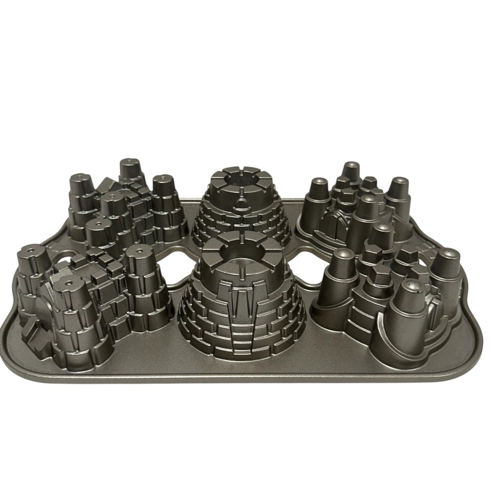 Nordic Ware Castle Cakelette Cake Pan Mini Cakes Princess Party Birthday EUC USA